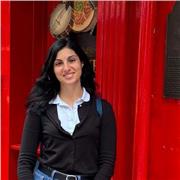 Diplomata in lingue e laureata offre lezioni di inglese e francese